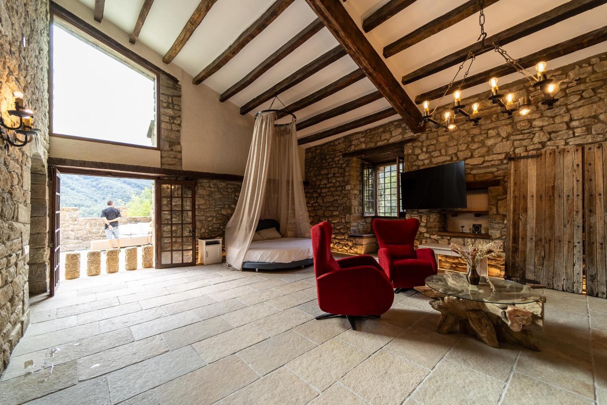 Villa Castell In Girona Sant Miquel de Campmajor Exterior foto